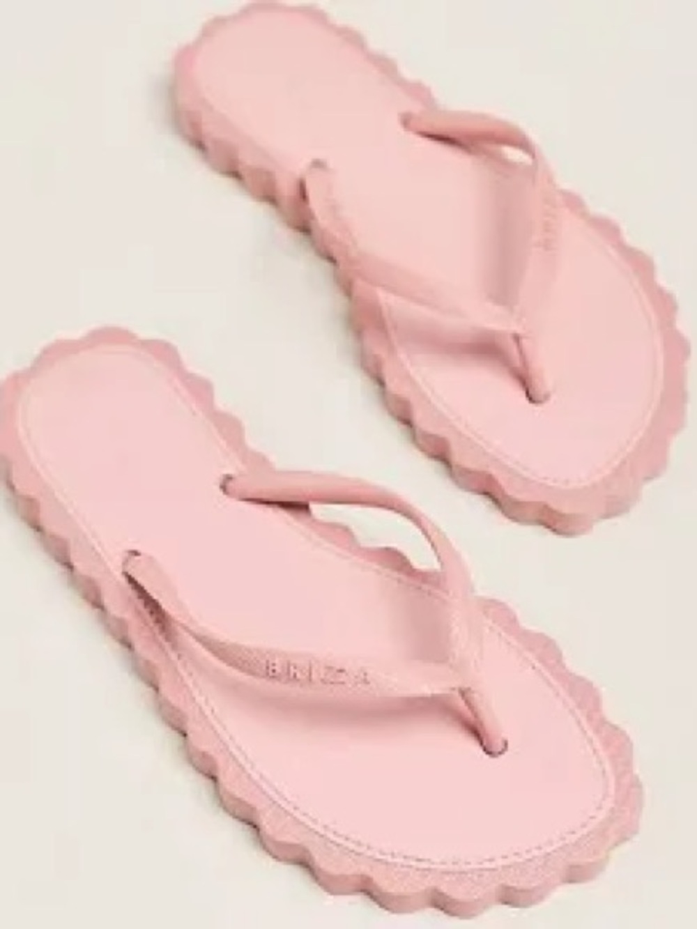 Brizza Arrezzo. Pale Pink Scalloped Platform Flip Flop Sandals. Size Large.